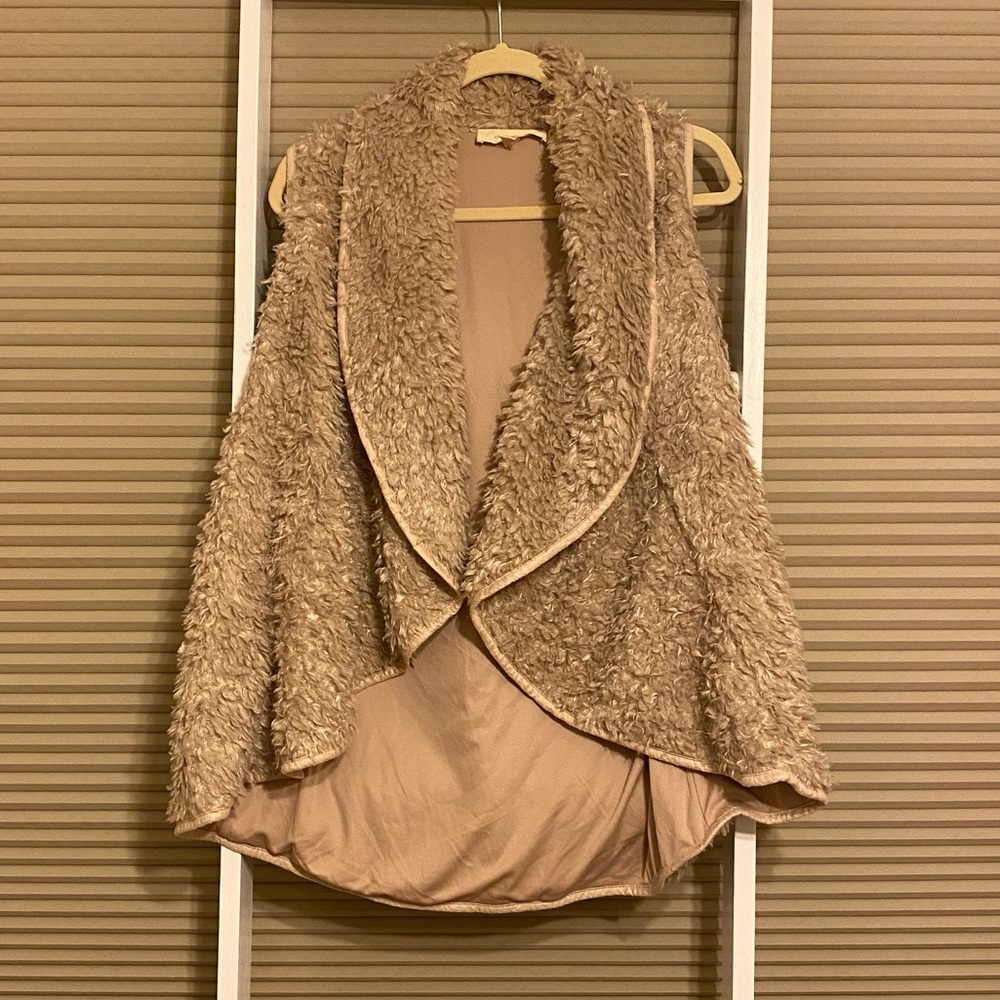 One The Land fuzzy tan vest size large